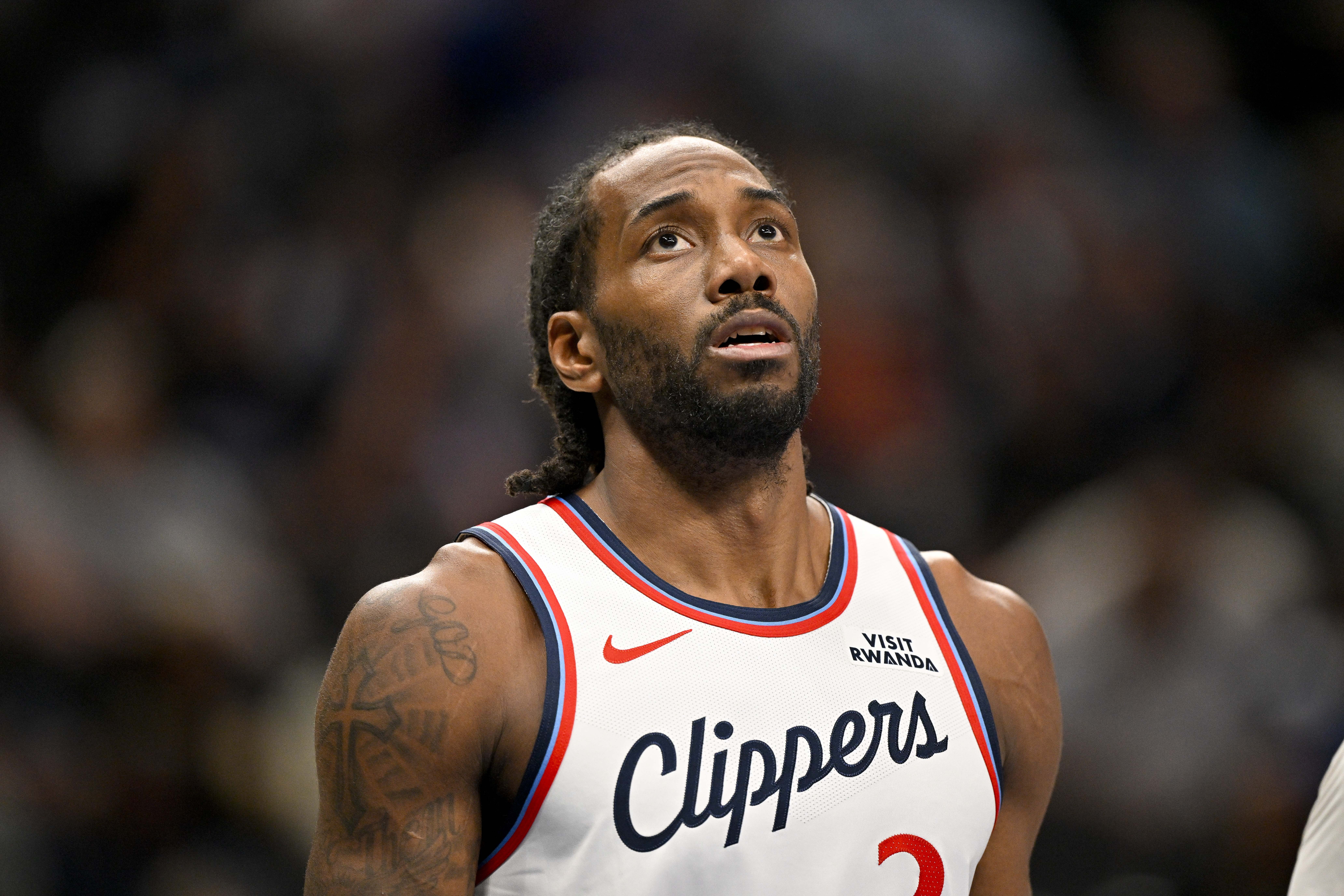 开云体育下载-今天没手感!伦纳德上半场8中3&三分3中0仅得8分3板